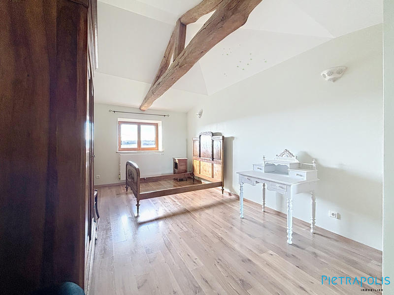 Maison - 198 m² - 8 pièces