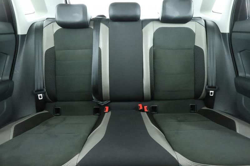 Volkswagen Polo 1.0 Tsi Carat 115 ch