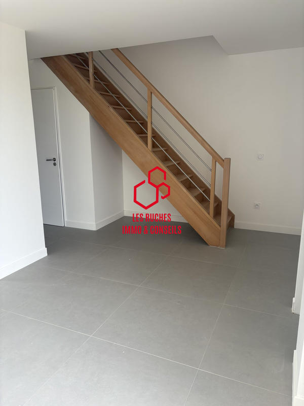 Maison traditionnelle - 93 m² - 4 pièces