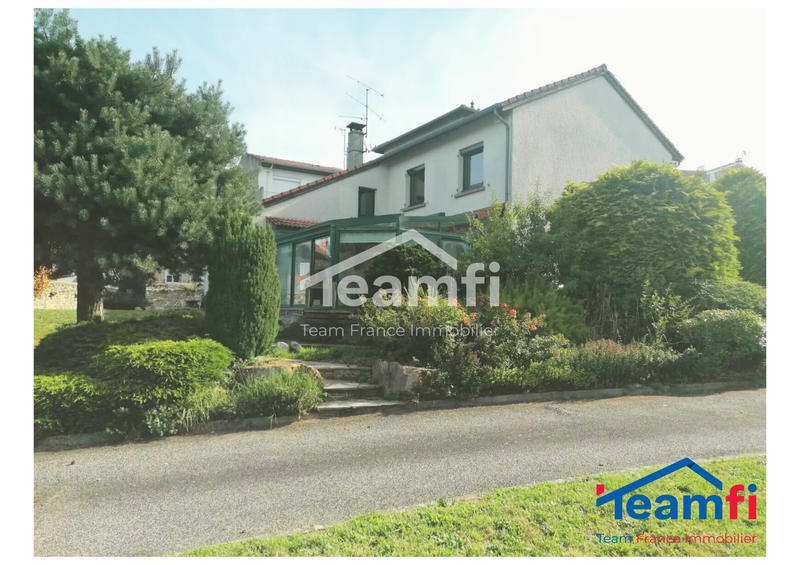 Maison - 265 m² - 10 pièces