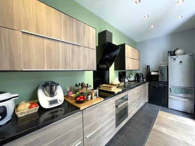 Maison - 215 m² - 7 pièces