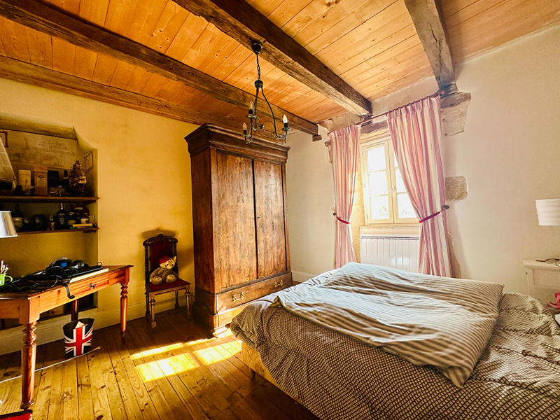 Maison - 322 m² - 9 pièces