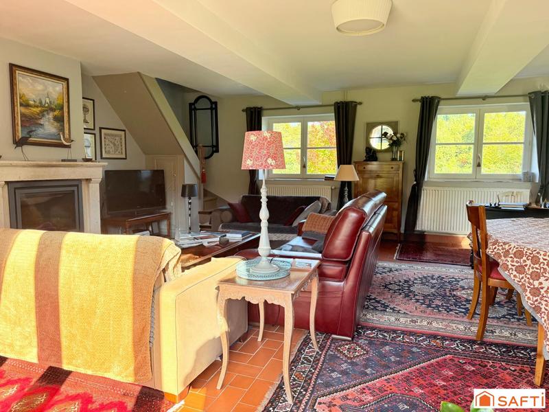 Maison - 211 m² - 8 pièces