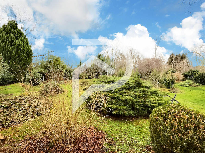 Local commercial - 764 m² - 19 pièces