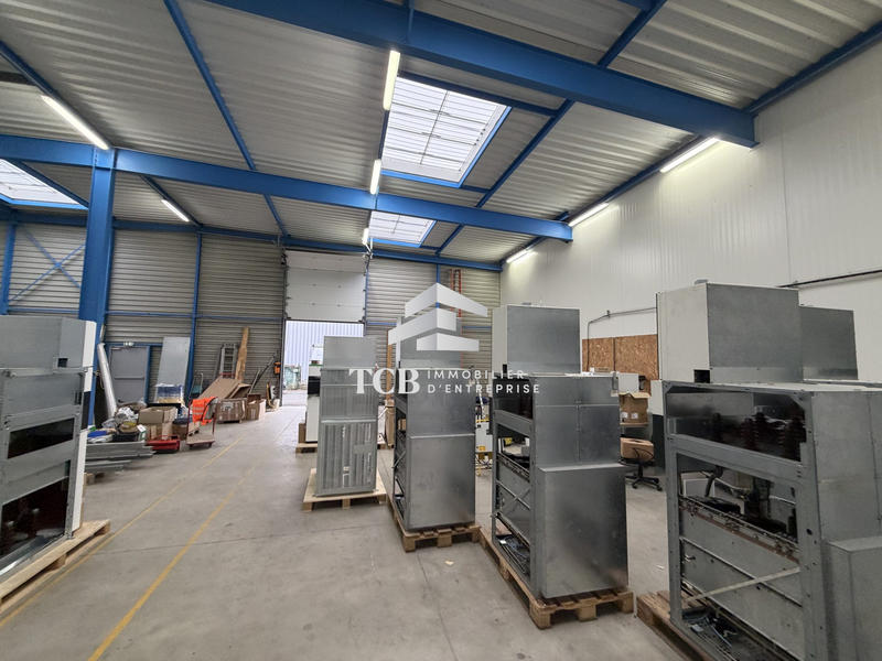 Local d'activités - 641 m²