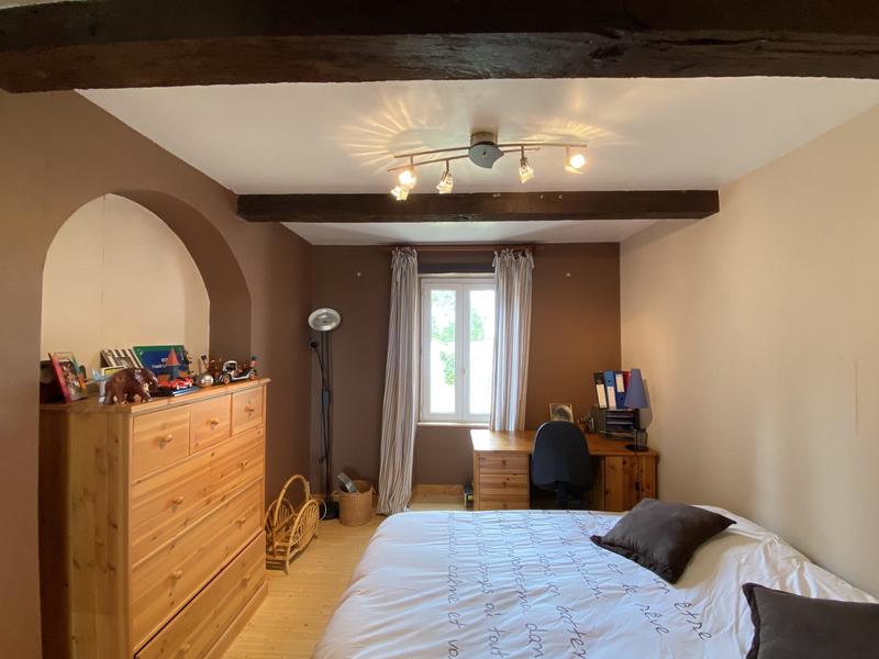 Maison - 250 m² - 6 pièces