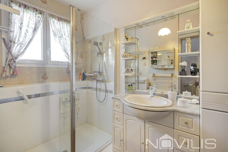 Villa - 153 m² - 5 pièces