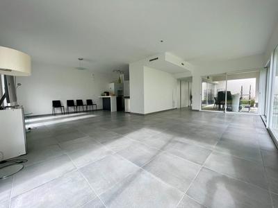 Appartement - 150 m² - 5 pièces