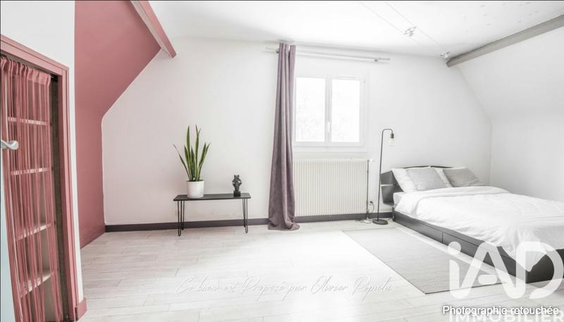 Maison - 182 m² - 9 pièces