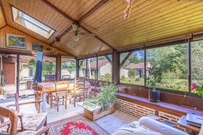 Maison - 200 m² - 8 pièces