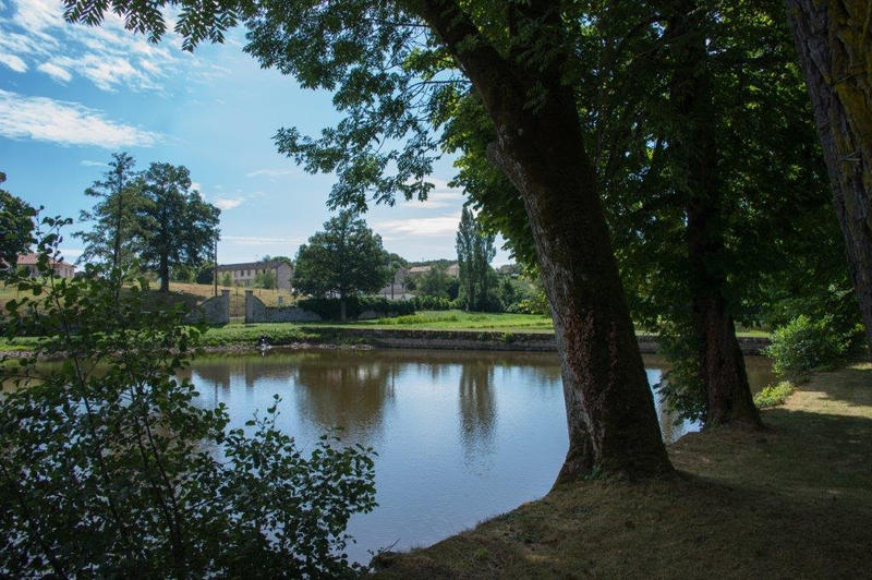 Demeure - 850 m² - 23 pièces