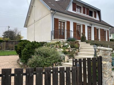 Maison traditionnelle - 123 m² - 6 pièces