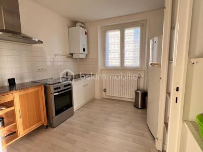 Maison - 76 m² - 4 pièces