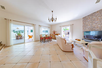 Maison - 161 m² - 5 pièces