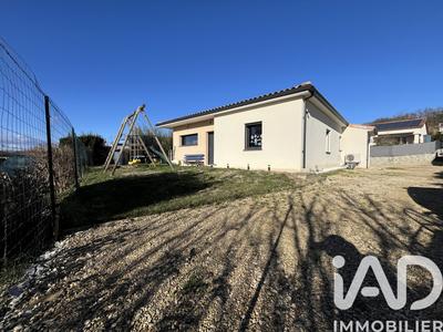 Maison - 93 m² - 4 pièces