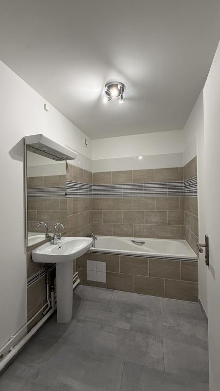 Appartement - 98 m² - 4 pièces