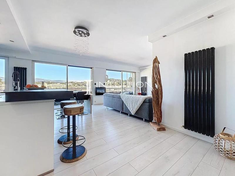 Appartement - 85 m² - 4 pièces