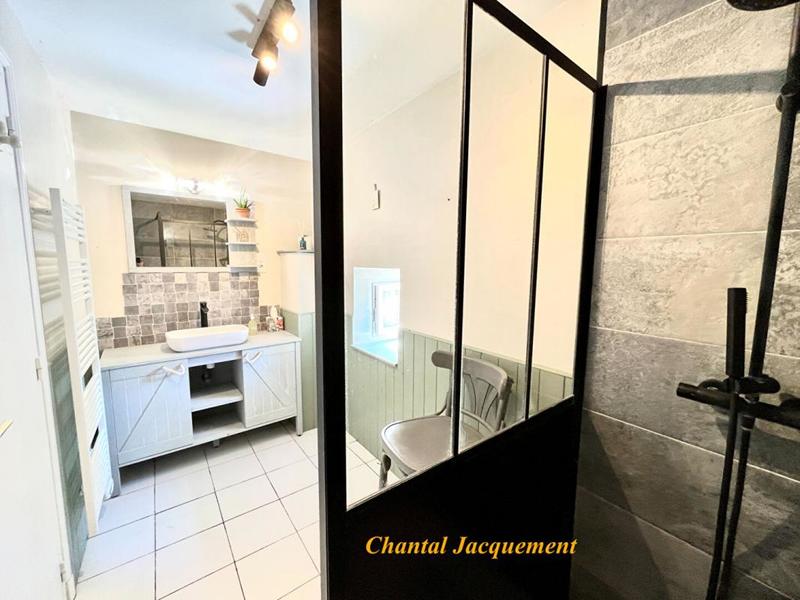 Maison - 235 m² - 7 pièces