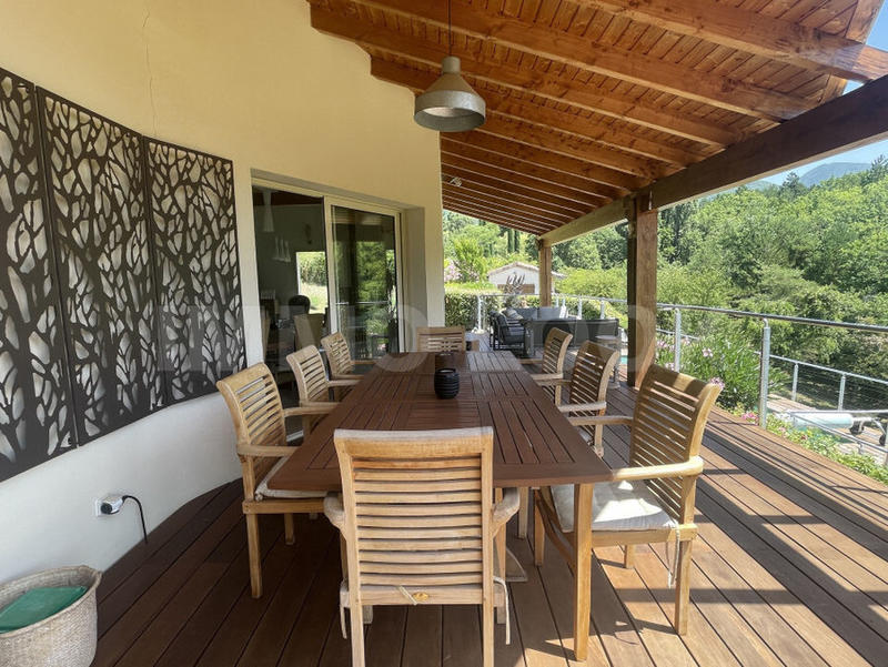 Maison - 190 m² - 7 pièces