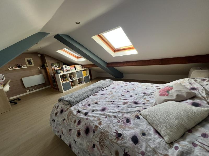 Maison - 96 m² - 5 pièces