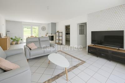 Maison - 222 m² - 8 pièces