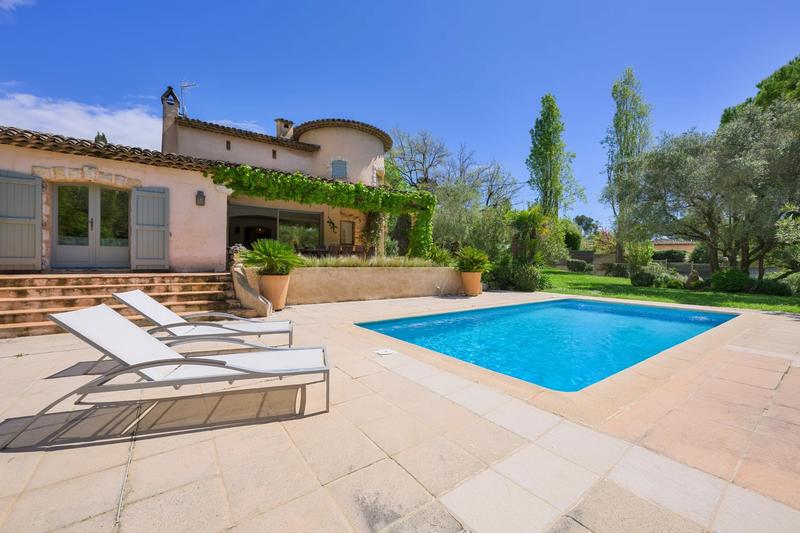 Maison - 195 m² - 7 pièces