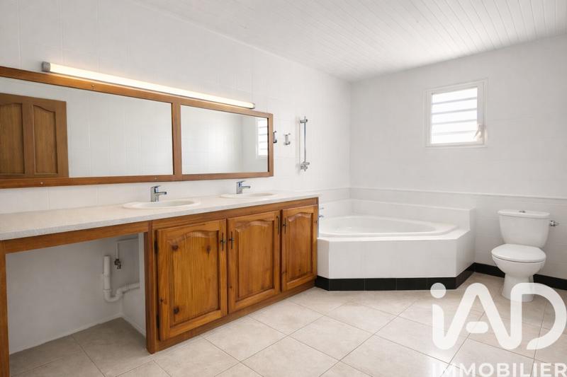 Maison - 121 m² - 4 pièces