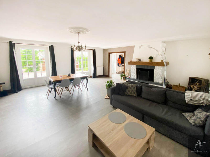 Maison - 170 m² - 6 pièces