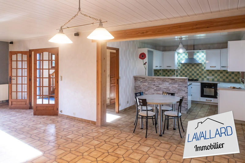 Maison - 140 m² - 7 pièces