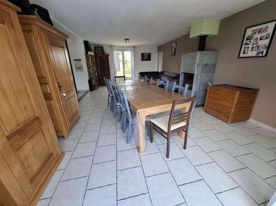 Maison - 215 m² - 12 pièces