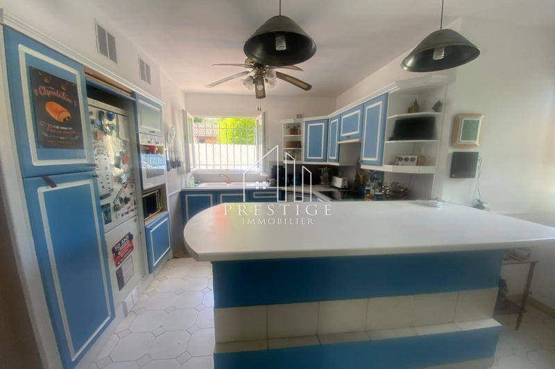 Maison - 197 m² - 2 pièces