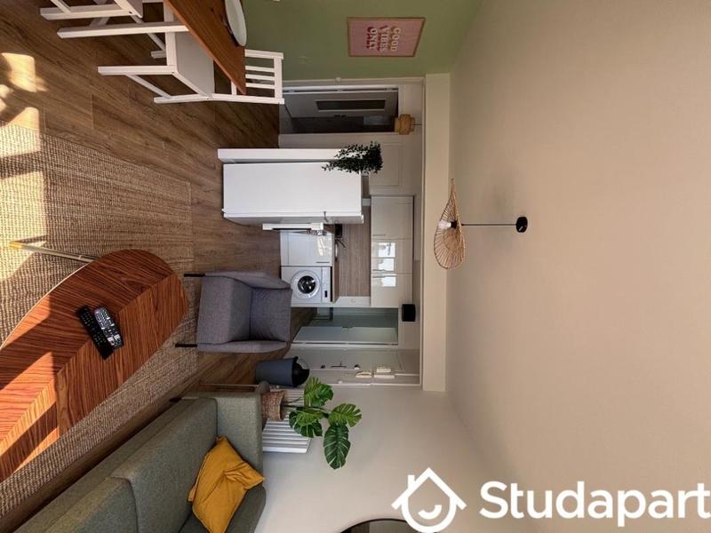 Chambre - 11 m² - 1 pièce