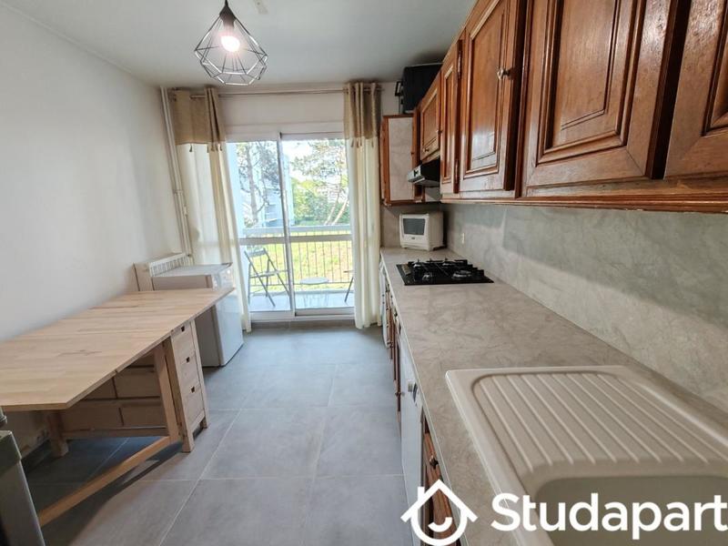 Chambre - 9 m² - 1 pièce