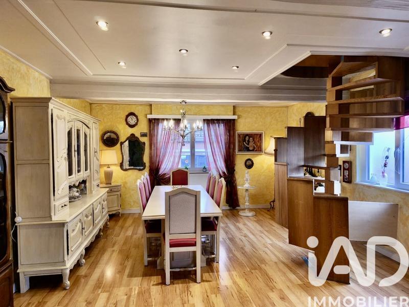 Maison - 350 m² - 12 pièces