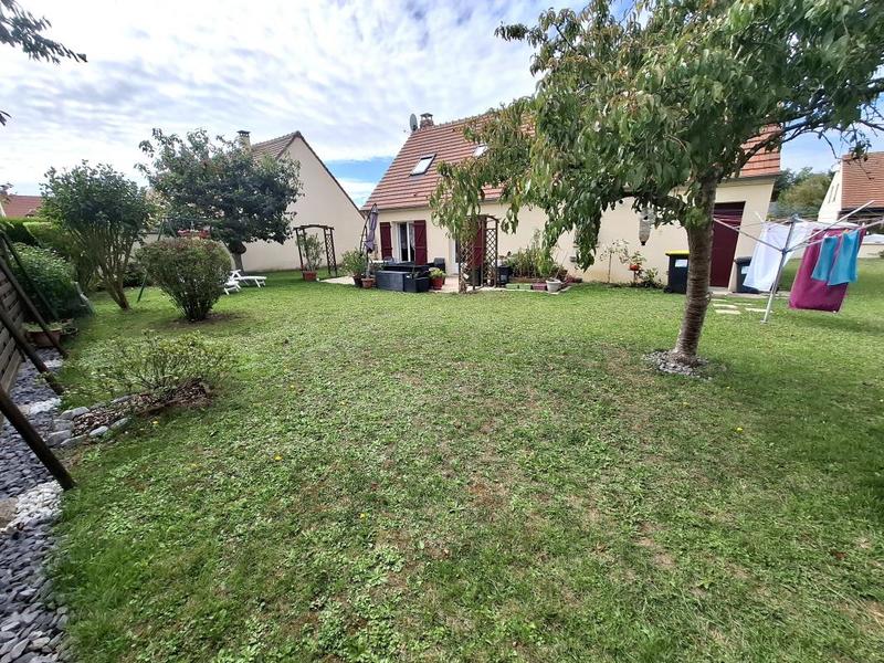 Maison - 102 m² - 4 pièces