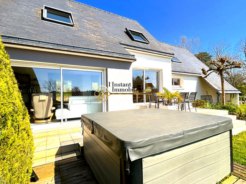 Maison - 174 m² - 6 pièces