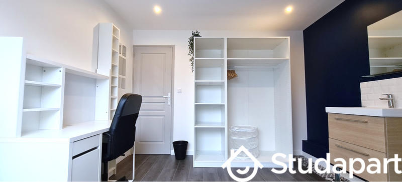 Chambre - 13 m² - 1 pièce