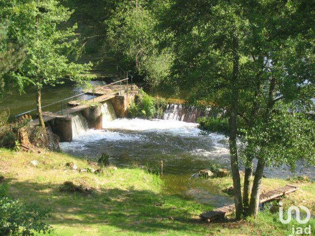 Local commercial - 737 m²