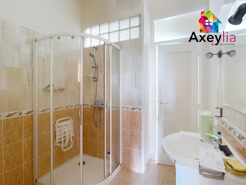 Maison - 137 m² - 6 pièces