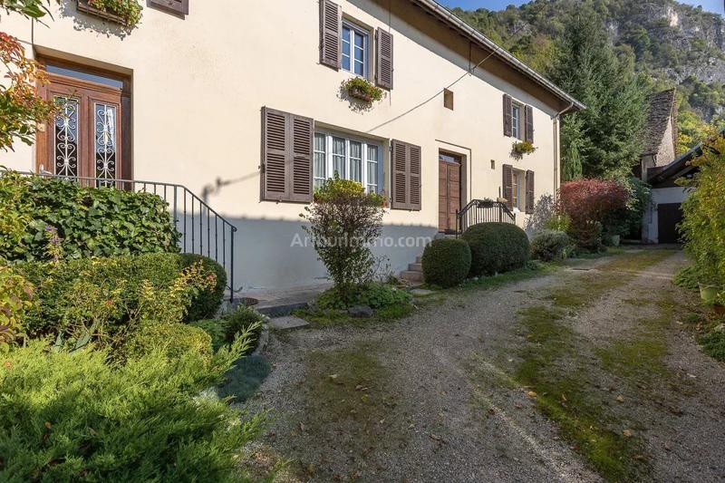 Maison - 192 m² - 5 pièces