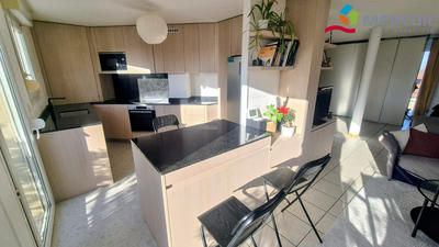 Appartement - 94 m² - 4 pièces