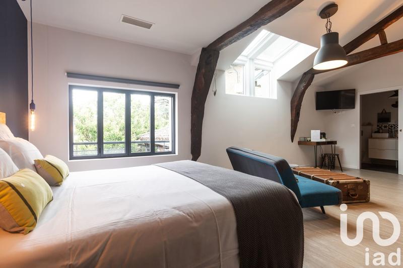 Maison - 363 m² - 10 pièces