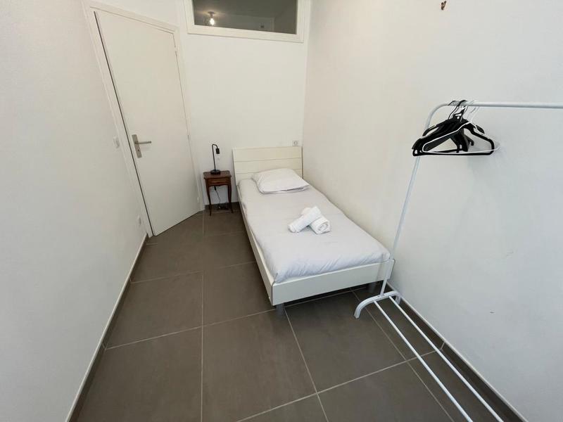 Maison - 181 m² - 12 pièces