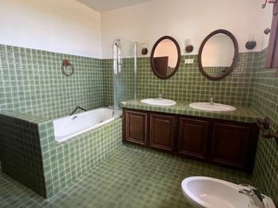 Maison - 185 m² - 6 pièces