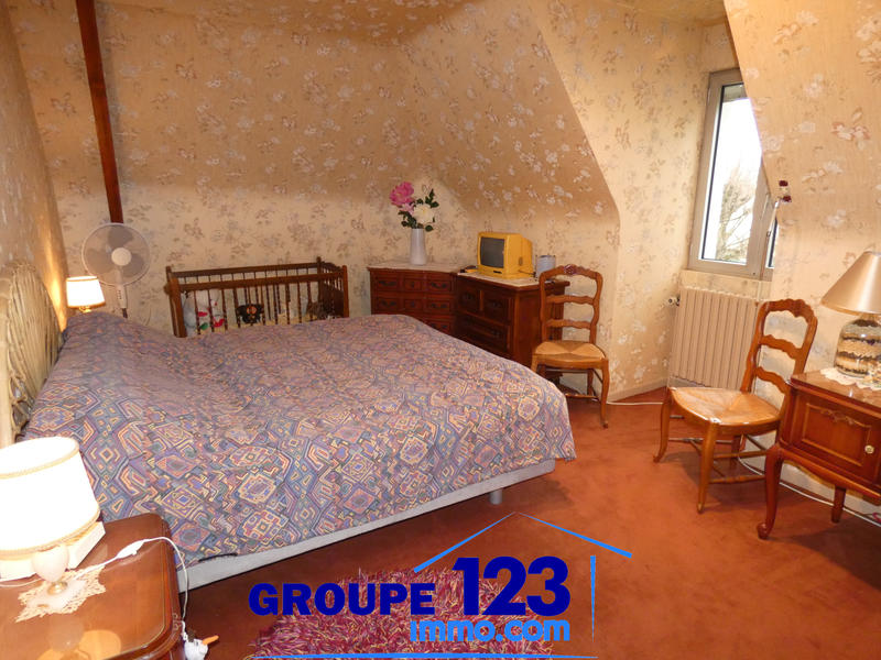 Maison - 435 m² - 9 pièces