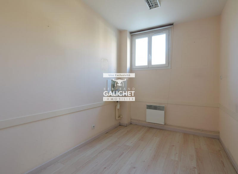 Local d'activités - 165 m²