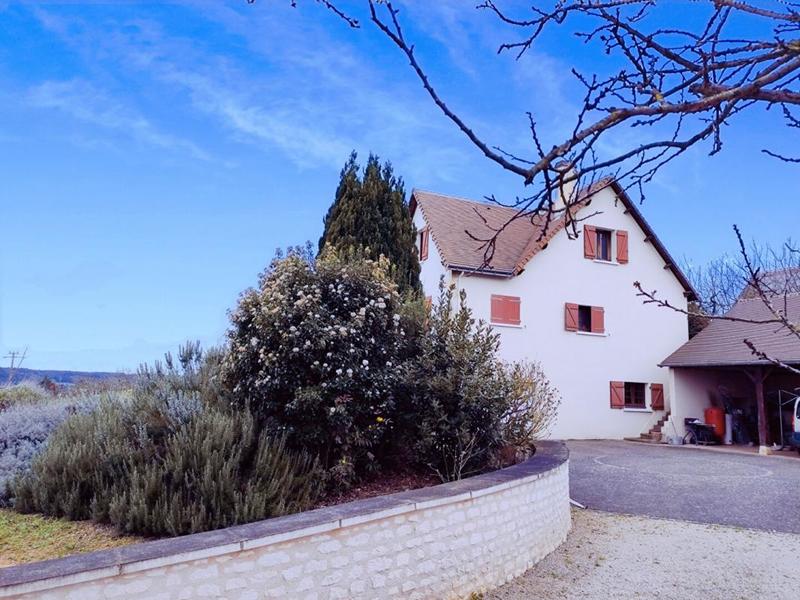 Maison - 160 m² - 8 pièces