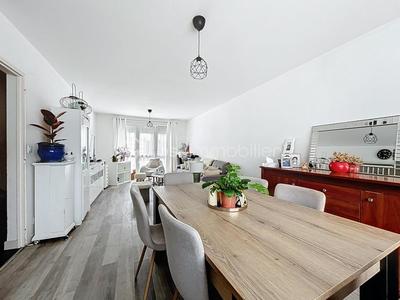 Maison - 79 m² - 5 pièces