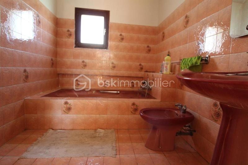 Pavillon - 150 m² - 8 pièces