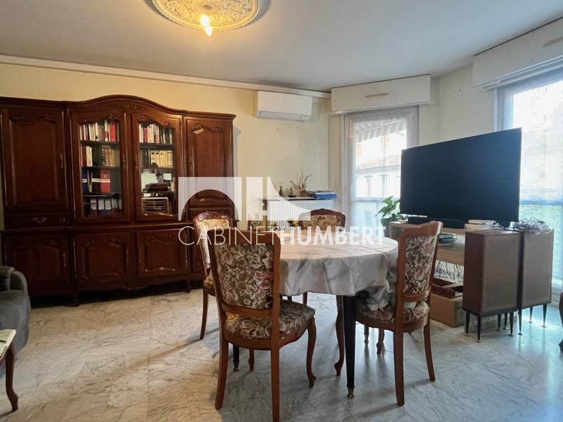 Appartement - 90 m² - 4 pièces